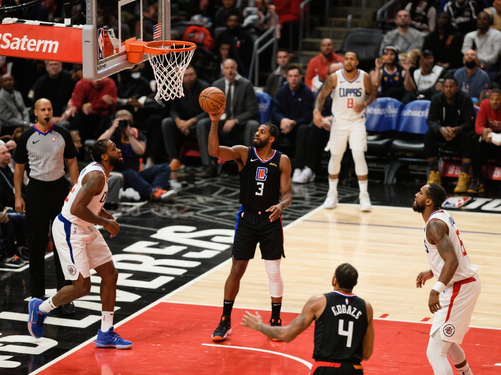 每当夜幕降 每当夜幕降